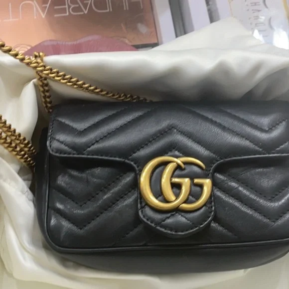 Gucci GG - Picture 1 of 4